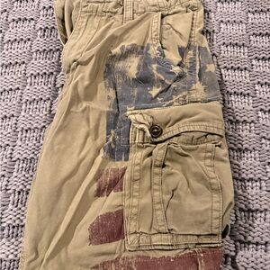 American Eagle Outfitters Cargo Shorts in Khaki with Graphic Print
